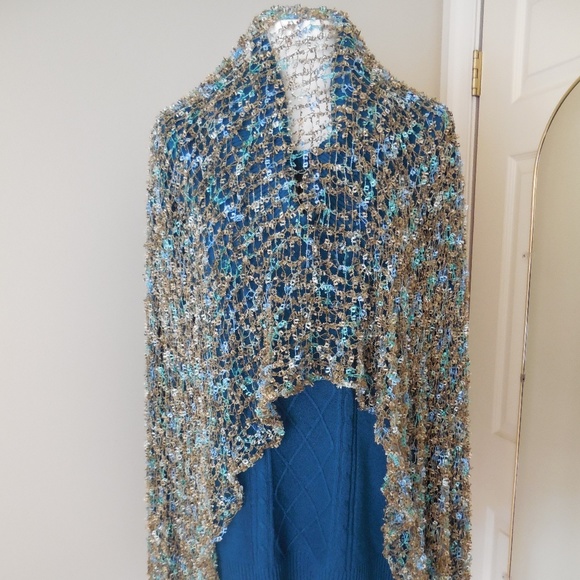 Scarf/Shawl with blue, green and gold sparkles - Picture 4 of 6